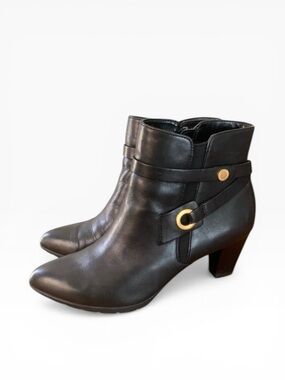 Anne Klein Chelsey Leather Side Zip Ankle Boots Pointed Toe Black Sz 9